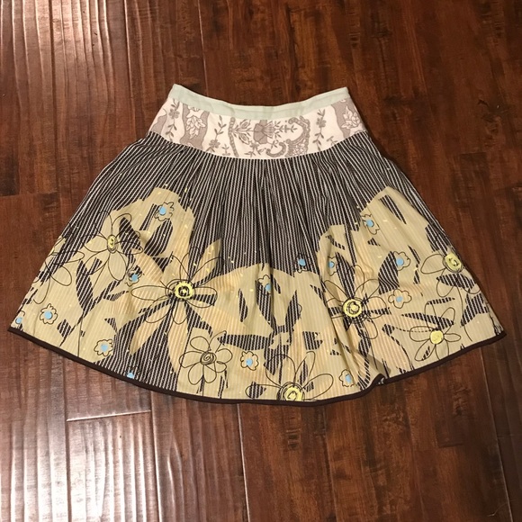 CAbi Dresses & Skirts - Cabi Treasure Full Skirt size 6